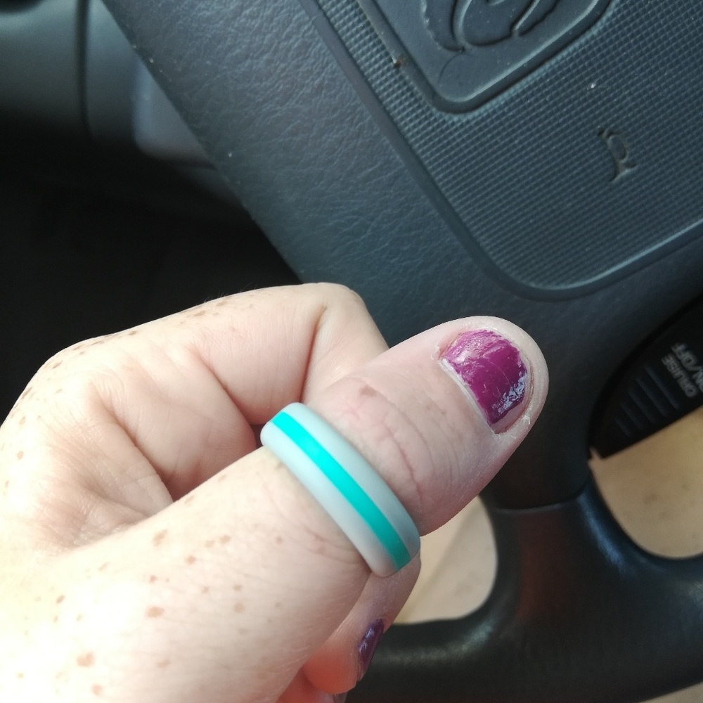 Women's silicone ring